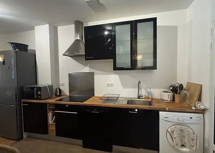 Grand Avec Patio à 14ème * Paris