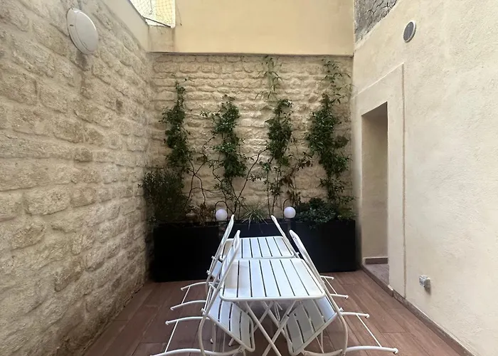 Grand Avec Patio à 14ème Paris